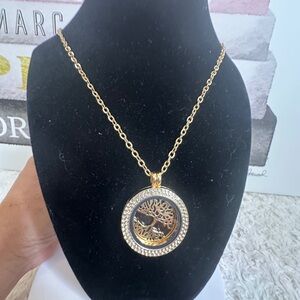 Elegant Gold Tree of Life Pendant Necklace